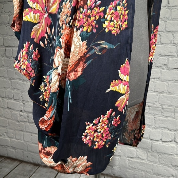 Umgee Floral Spring Bloom Cocoon Kimono Long Cardigan Wrap oversized Navy sz M/L - Picture 13 of 16